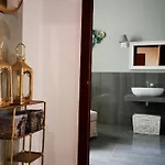 Indelli 招待所 4*