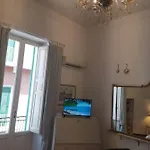 Indelli 招待所 莫诺波利