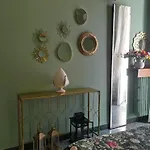 Indelli 게스트하우스 4*