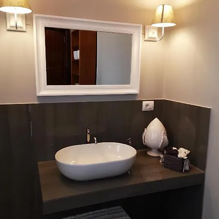 Indelli Guest house *